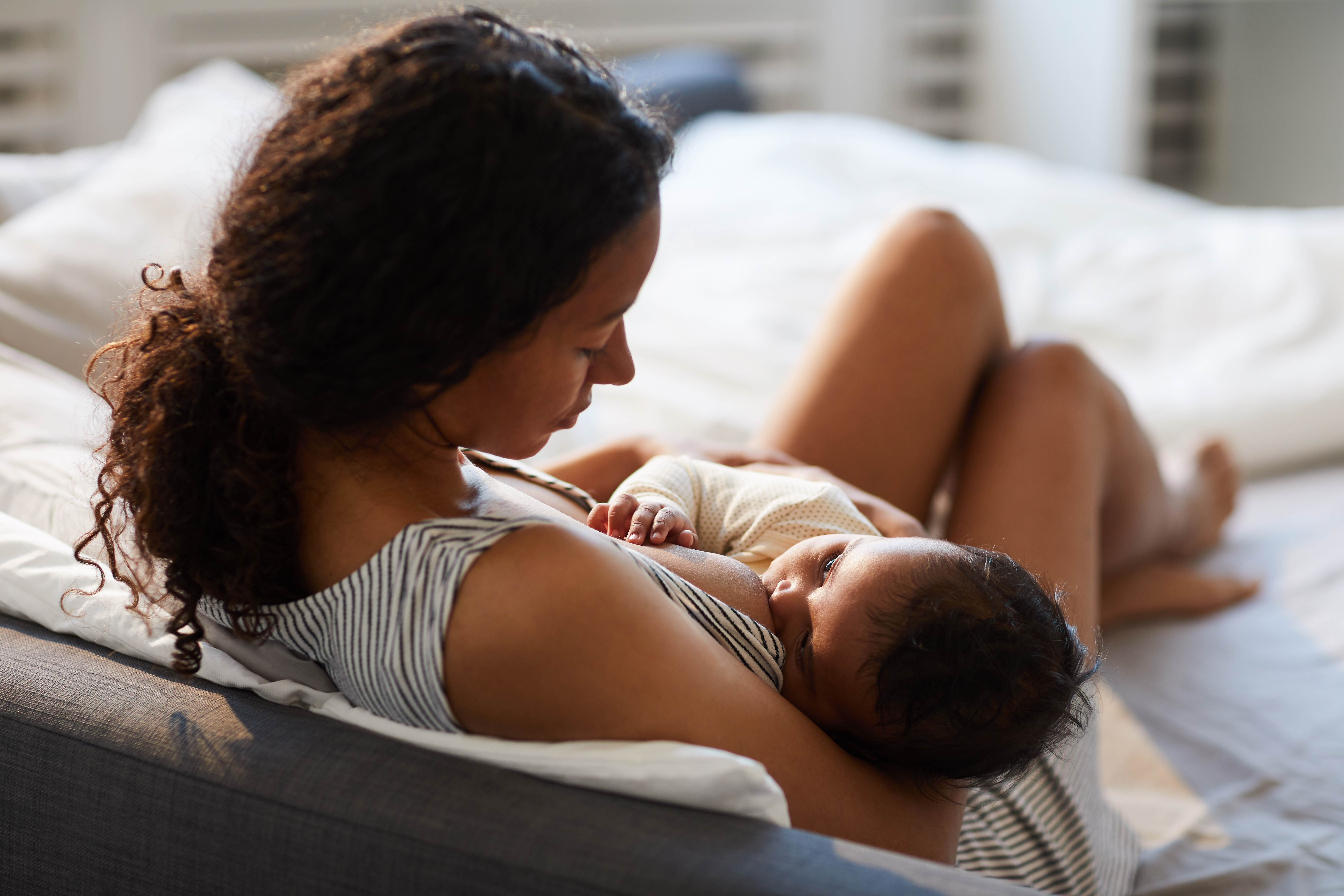 Aleitamento materno, a primeira “vacina” do seu bebê